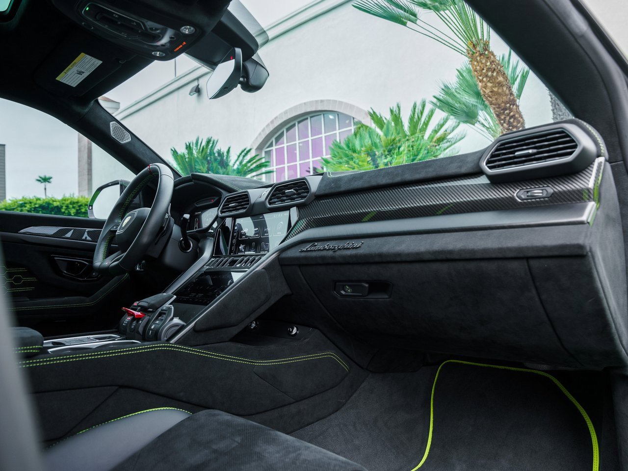 Used 2024 Lamborghini Urus Performante image 23