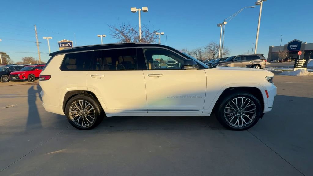 Used 2022 Jeep Grand Cherokee L Summit image 9