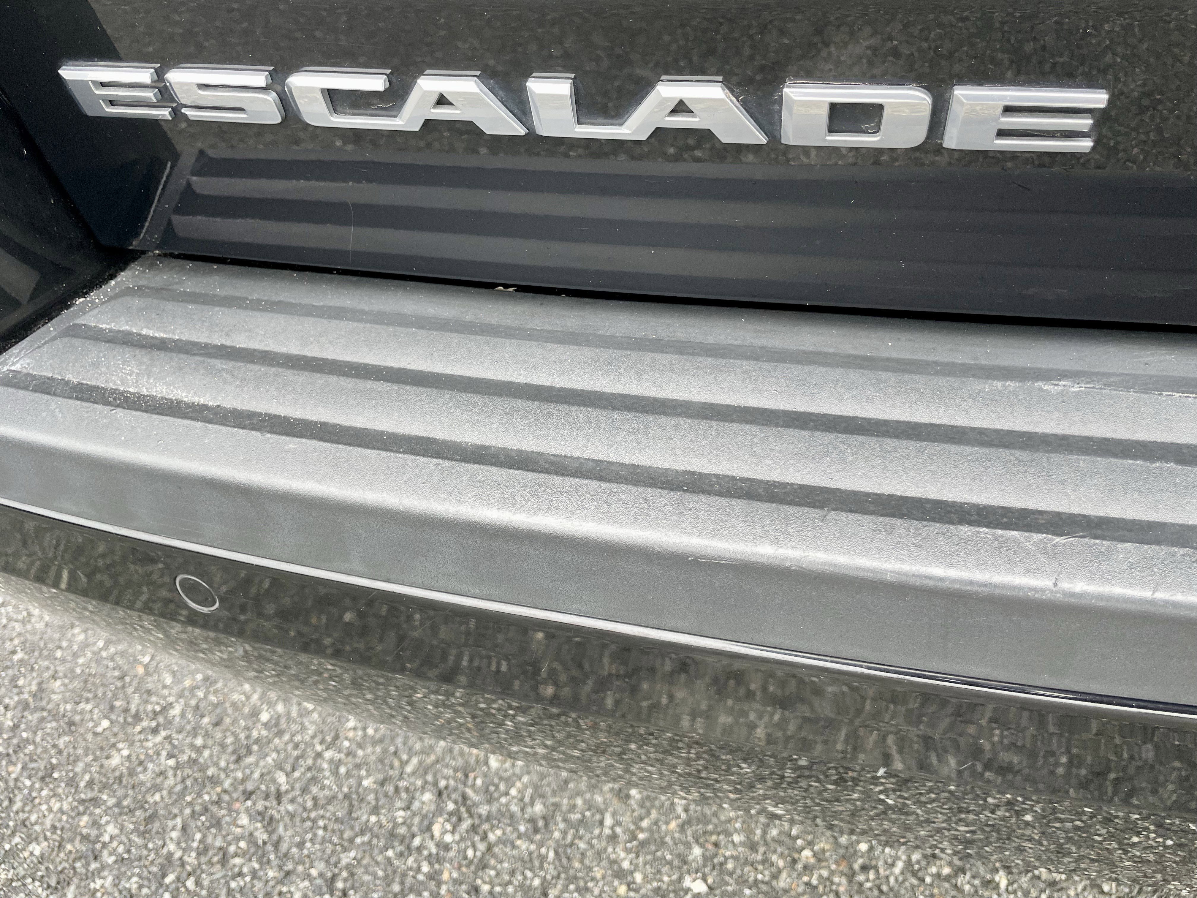 Used 2019 Cadillac Escalade ESV Platinum w/ Escalade Sport Edition image 37