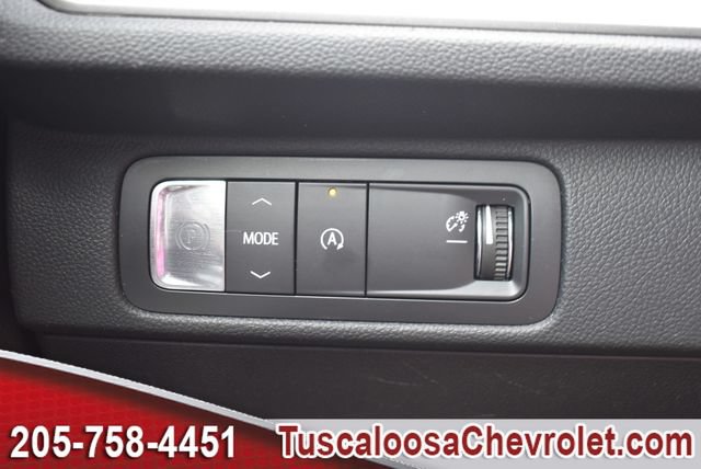 Used 2025 Chevrolet Traverse LT w/ LPO, Floor Liner Package FWD image 42