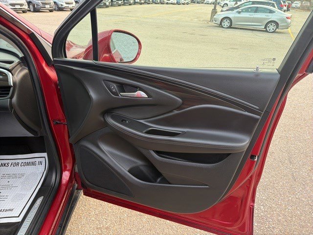 Used 2019 Buick Envision Essence image 18