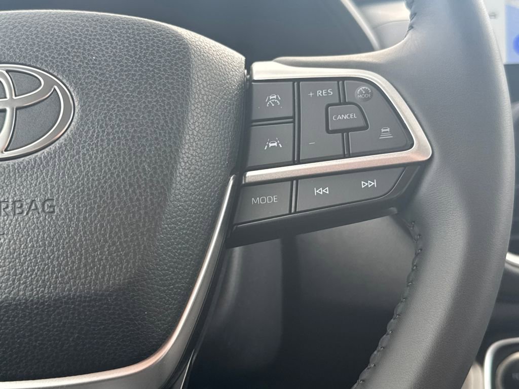 Used 2026 Toyota Grand Highlander XLE image 22