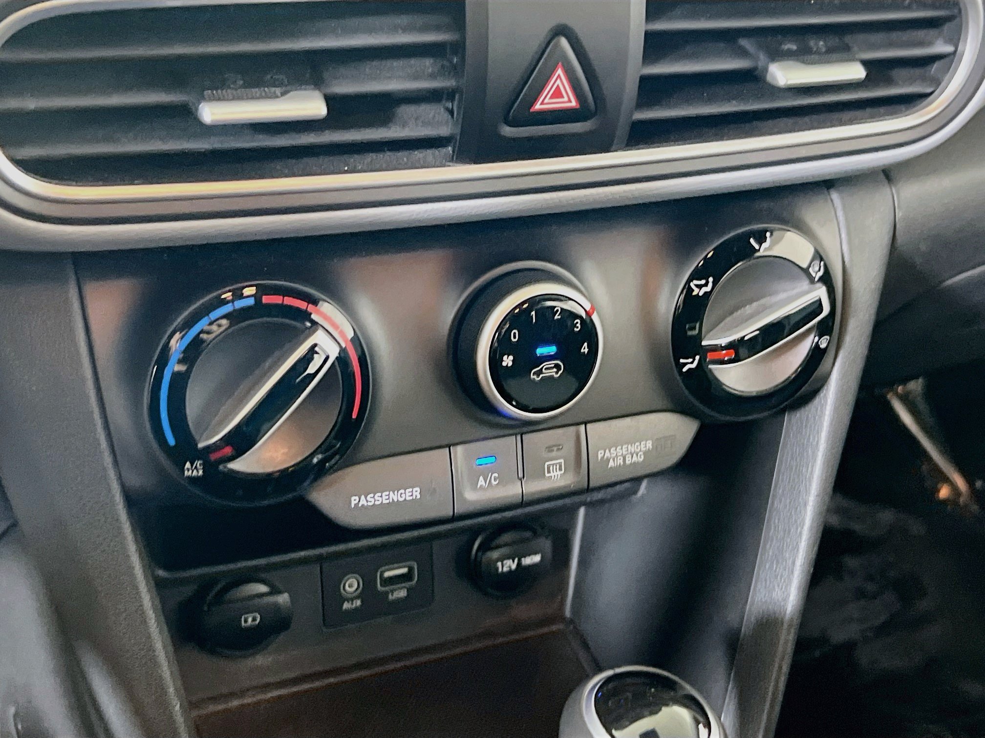 Used 2019 Hyundai Kona SEL AWD/4WD image 15