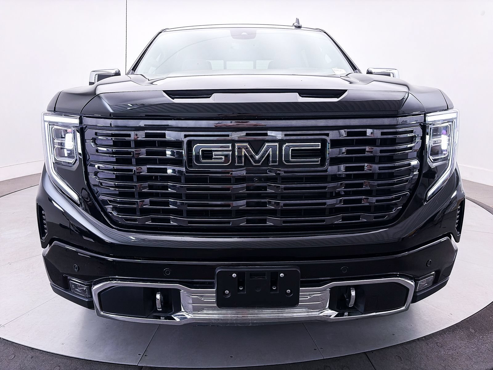Used 2025 GMC Sierra 1500 Denali Ultimate AWD/4WD image 17