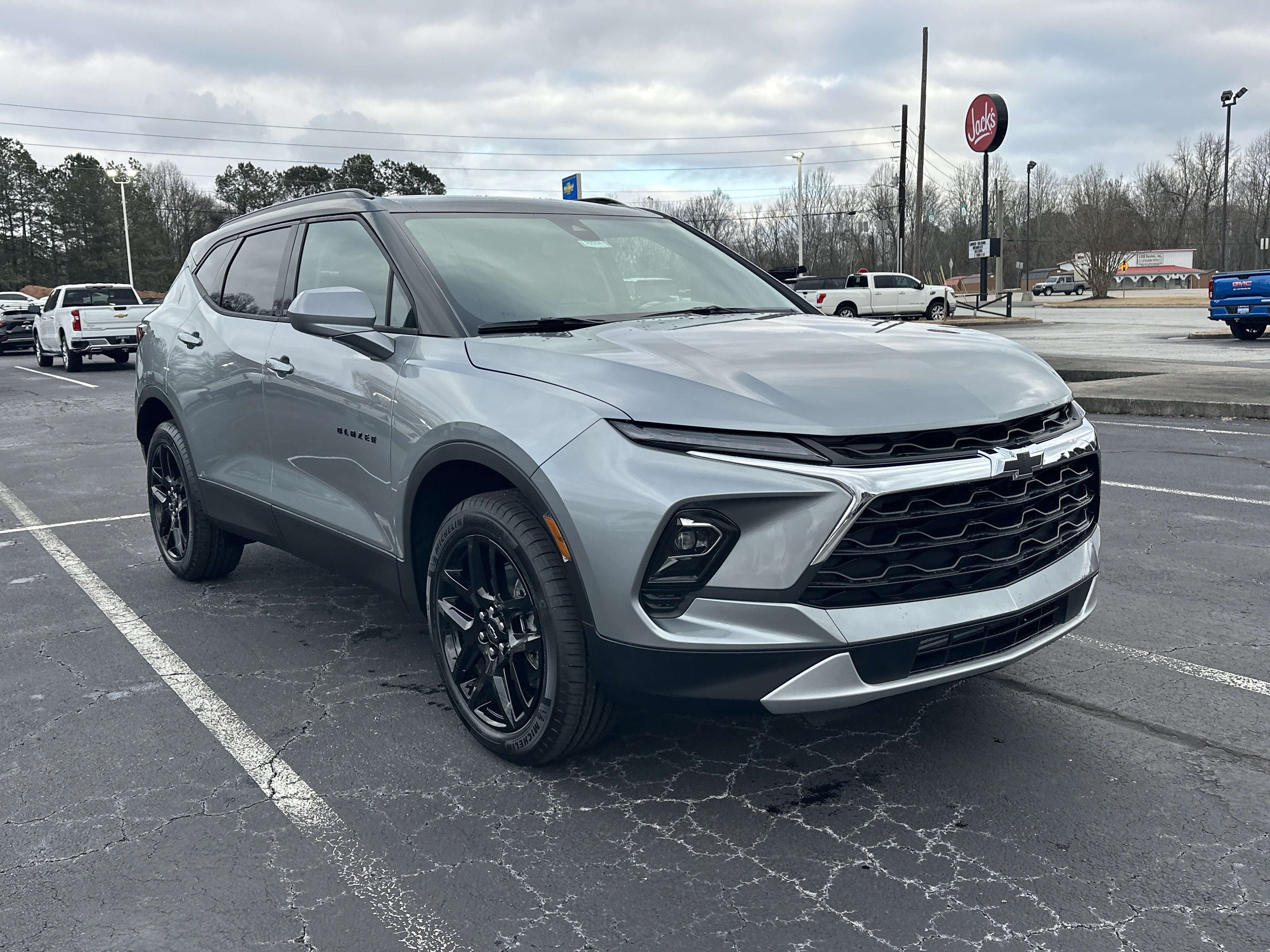 New 2026 Chevrolet Blazer LT w/ Convenience Package FWD image 2