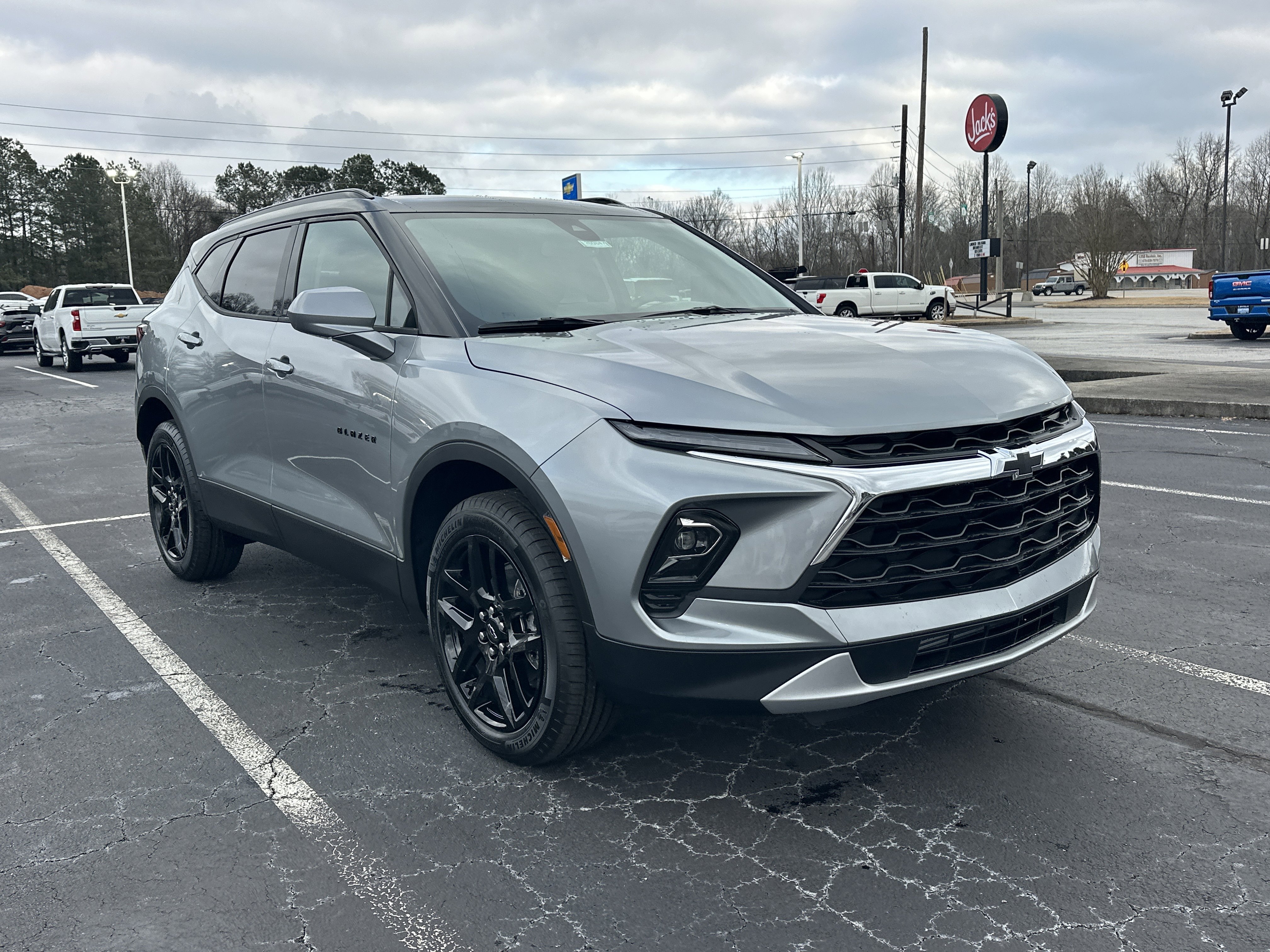 New 2026 Chevrolet Blazer LT w/ Convenience Package FWD image 2