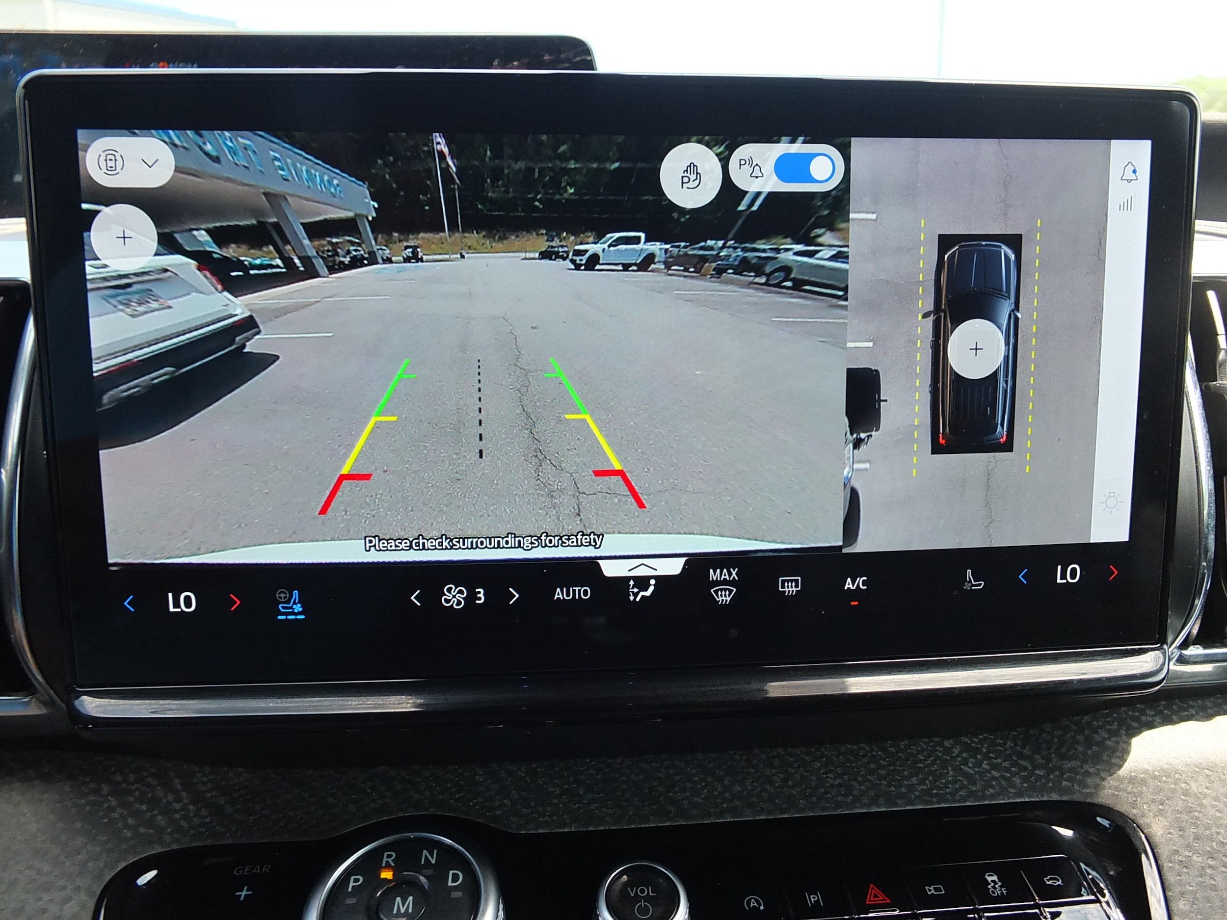 Used 2025 Ford Expedition Tremor AWD/4WD image 29
