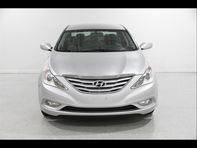 Used 2013 Hyundai Sonata GLS w/ Popular Equipment Pkg image 2