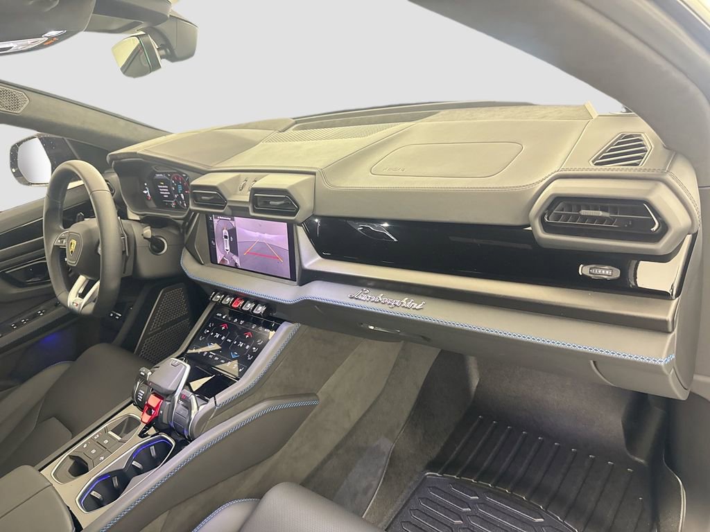 Used 2025 Lamborghini Urus SE image 32