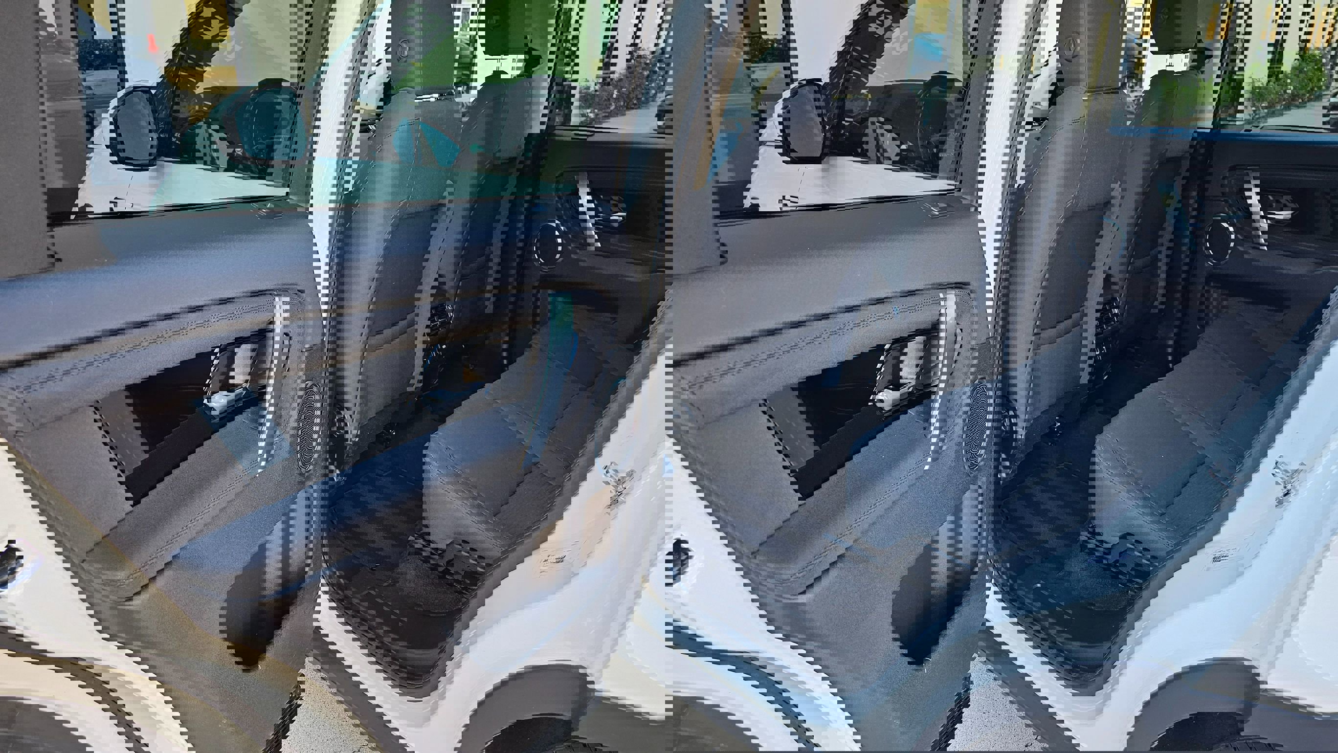 Used 2020 Land Rover Discovery Sport image 17