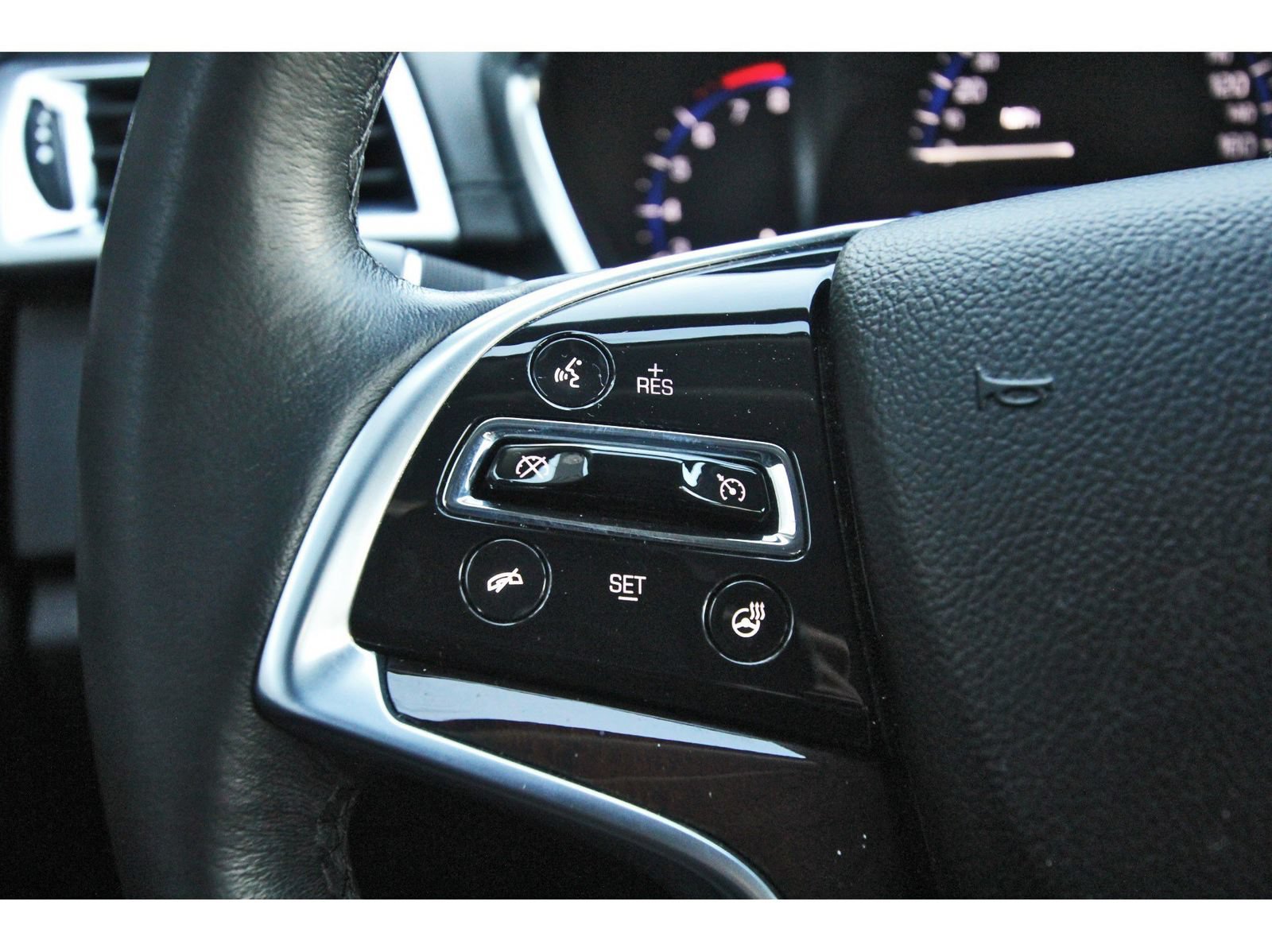 Used 2015 Cadillac SRX Luxury FWD image 17