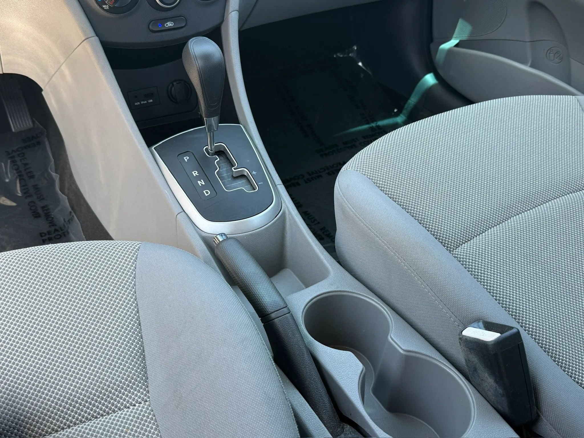 Used 2012 Hyundai Accent GLS FWD image 16