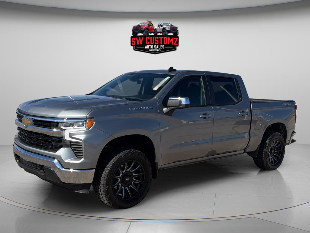 Used 2025 Chevrolet Silverado 1500 LT image 3
