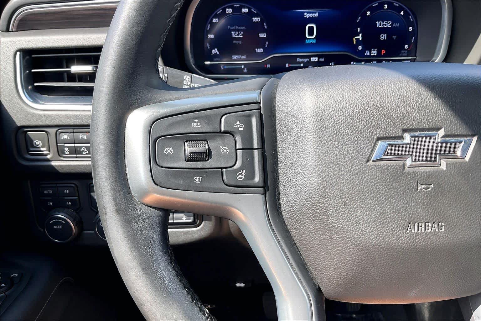 Used 2023 Chevrolet Suburban Z71 w/ Luxury Package AWD/4WD image 18
