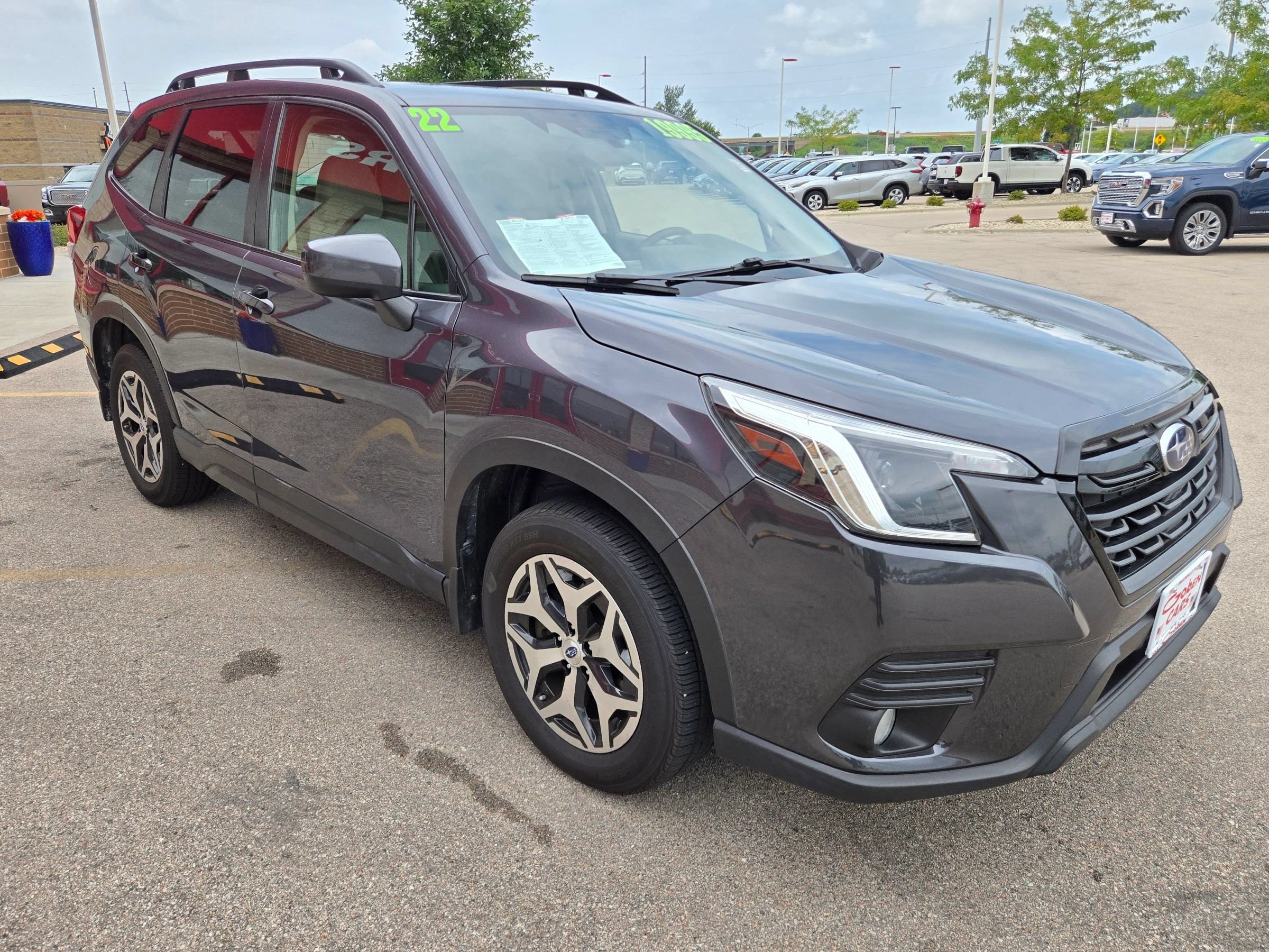 Used 2022 Subaru Forester Premium AWD/4WD image 3