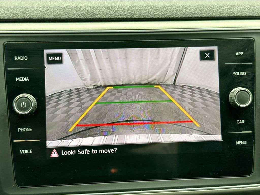 Used 2019 Volkswagen Atlas SE w/ Towing Package image 14