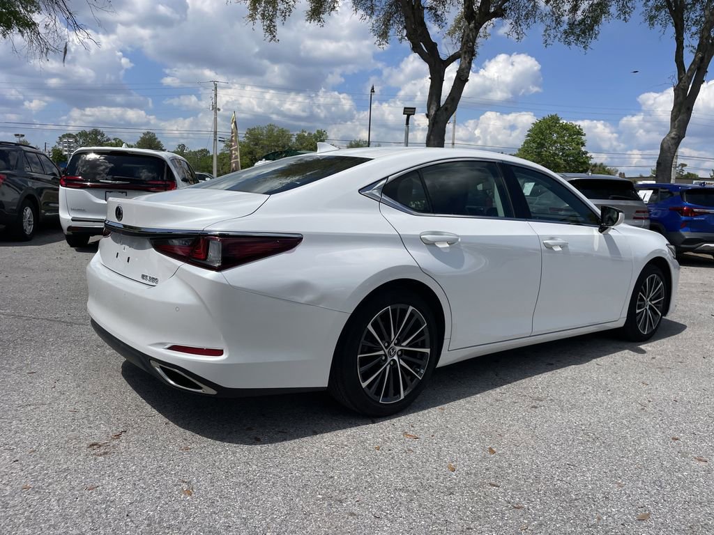 Used 2023 Lexus ES 350 w/ Premium Package FWD image 3