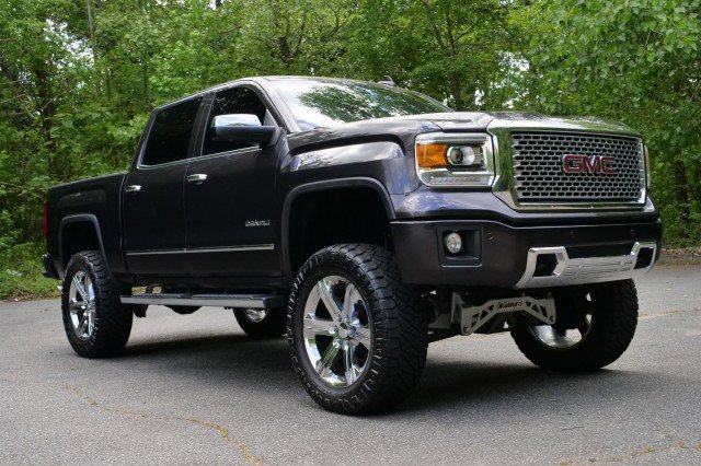 Used 2015 GMC Sierra 1500 Denali w/ Driver Alert Package image 4