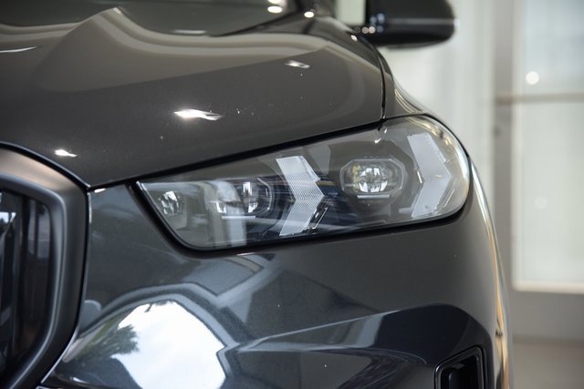 New 2026 BMW X5 xDrive50e w/ Executive Package image 7