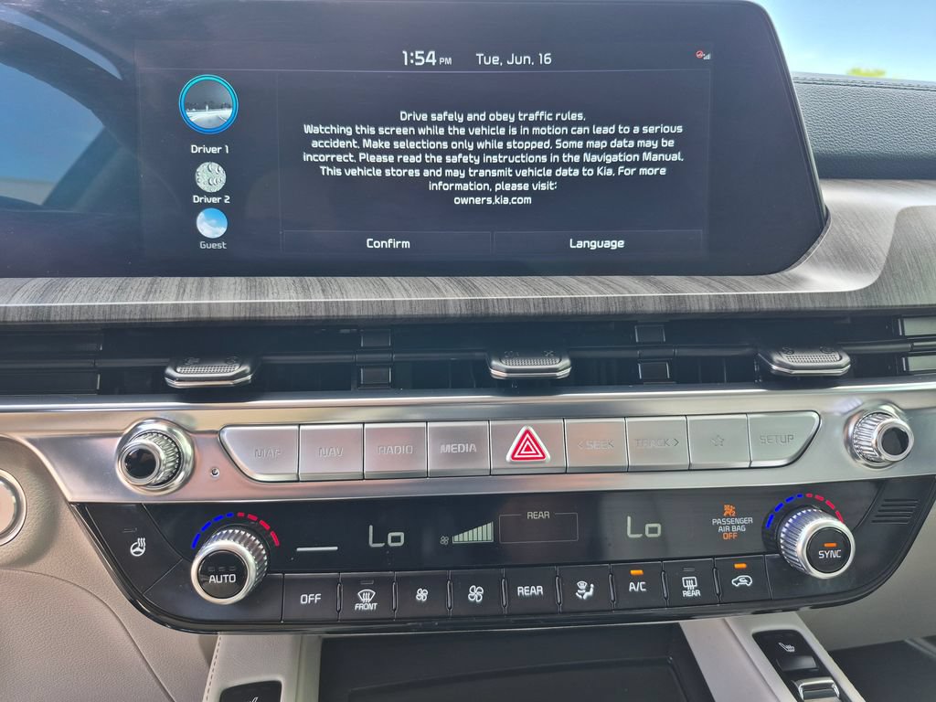 Certified 2025 Kia Telluride SX w/ SX Captain's Chair Package AWD/4WD image 10
