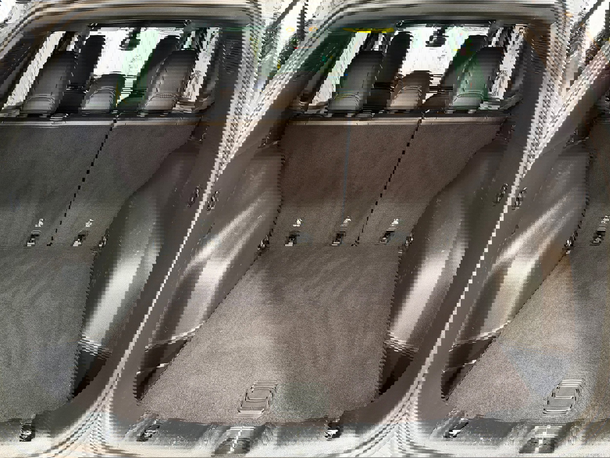 Used 2024 Jeep Compass Limited image 16