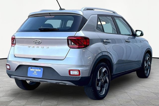 Certified 2024 Hyundai Venue SEL FWD image 12