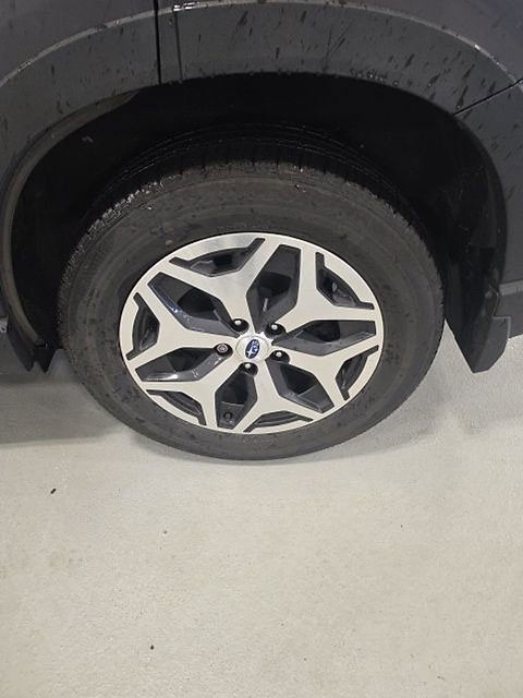 Used 2024 Subaru Forester Premium image 7