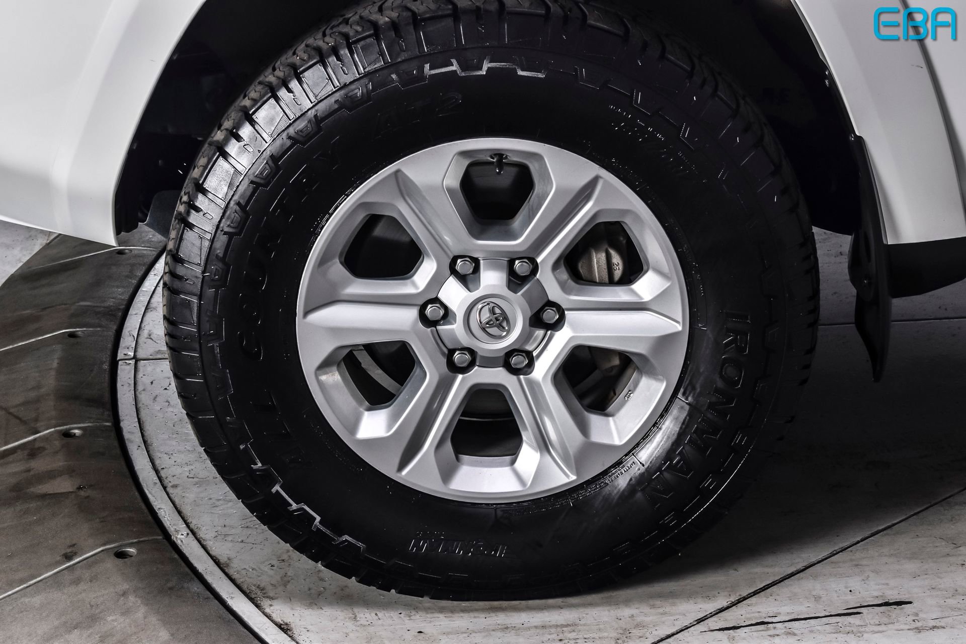 Used 2024 Toyota 4Runner SR5 AWD/4WD image 10