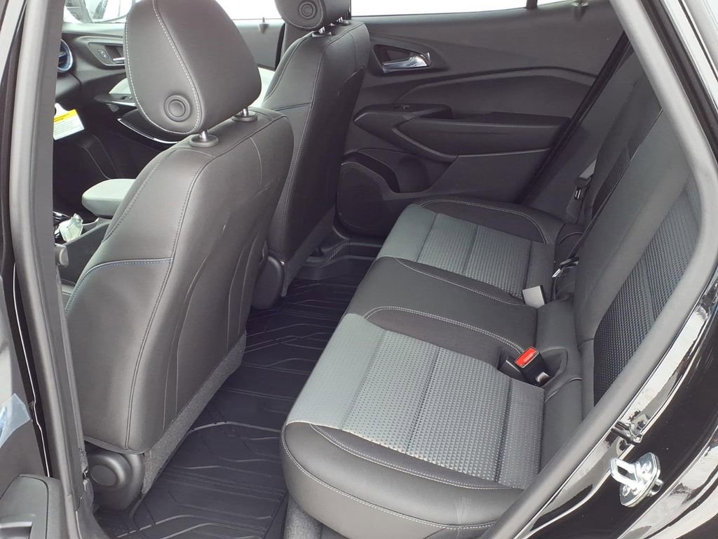 New 2026 Chevrolet Trax LT w/ Driver Confidence Package image 10