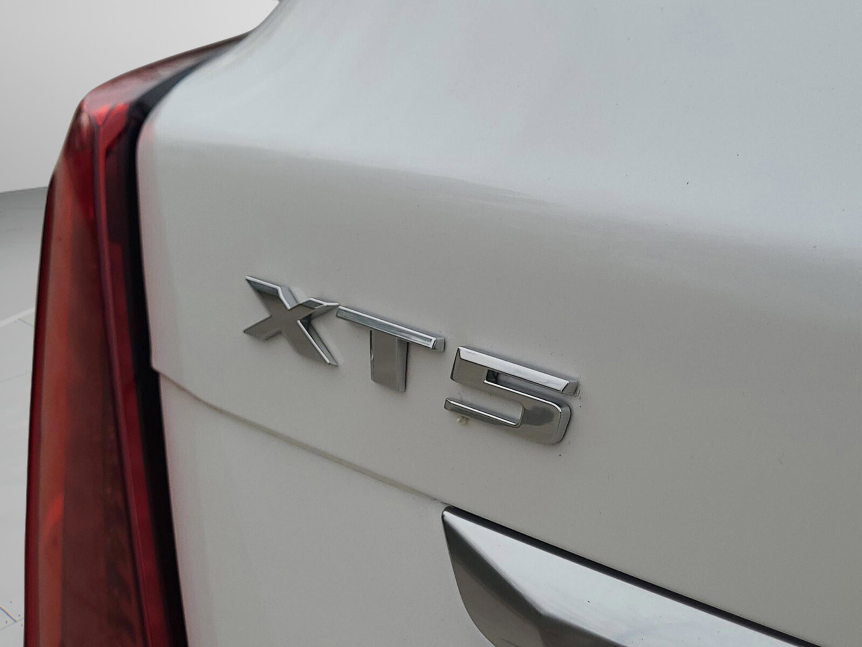 Used 2022 Cadillac XT5 Premium Luxury w/ Technology Package image 29