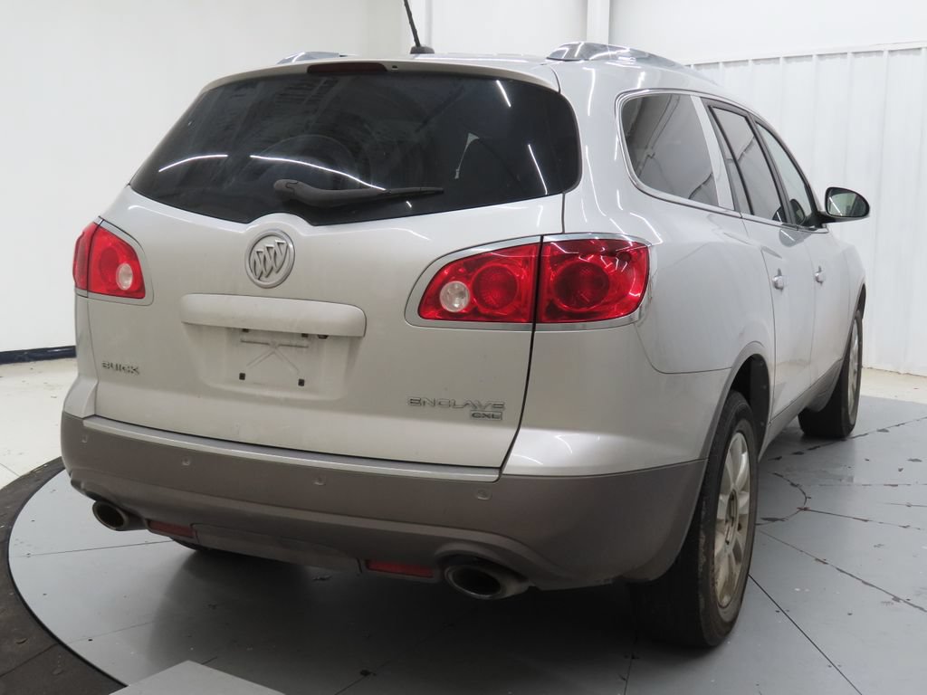 Used 2011 Buick Enclave CXL FWD image 3