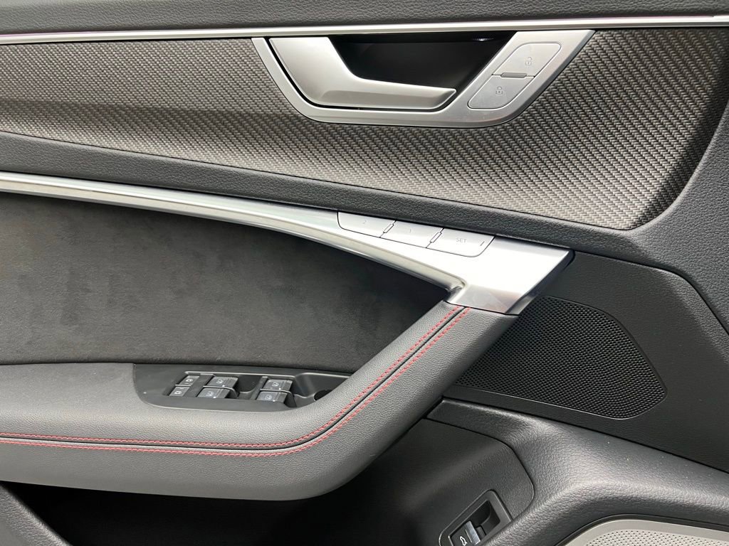 Used 2024 Audi RS 6 performance image 19