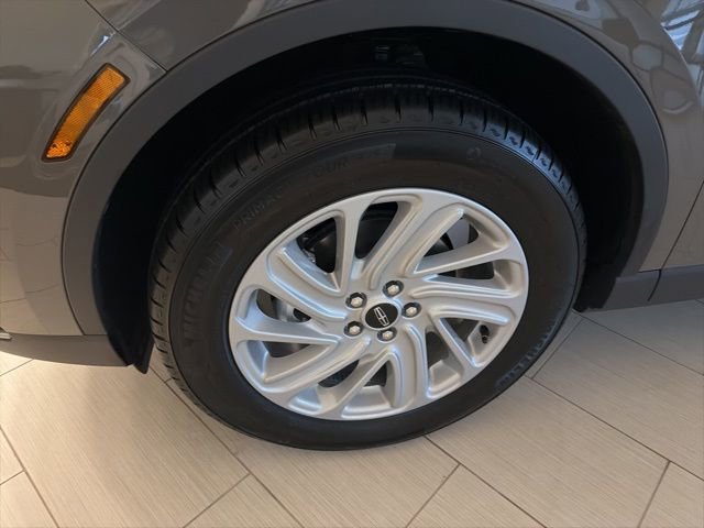 New 2026 Lincoln Corsair Premiere image 6