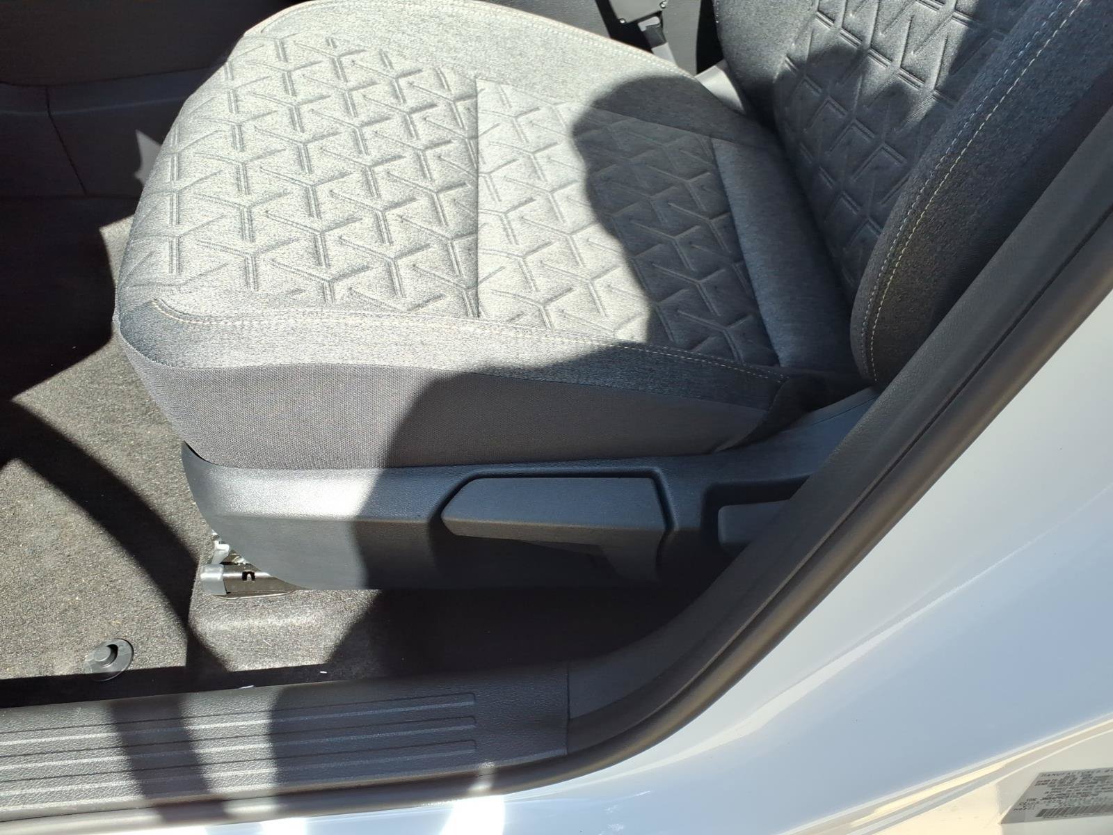 New 2027 Nissan Kicks SV AWD/4WD image 12
