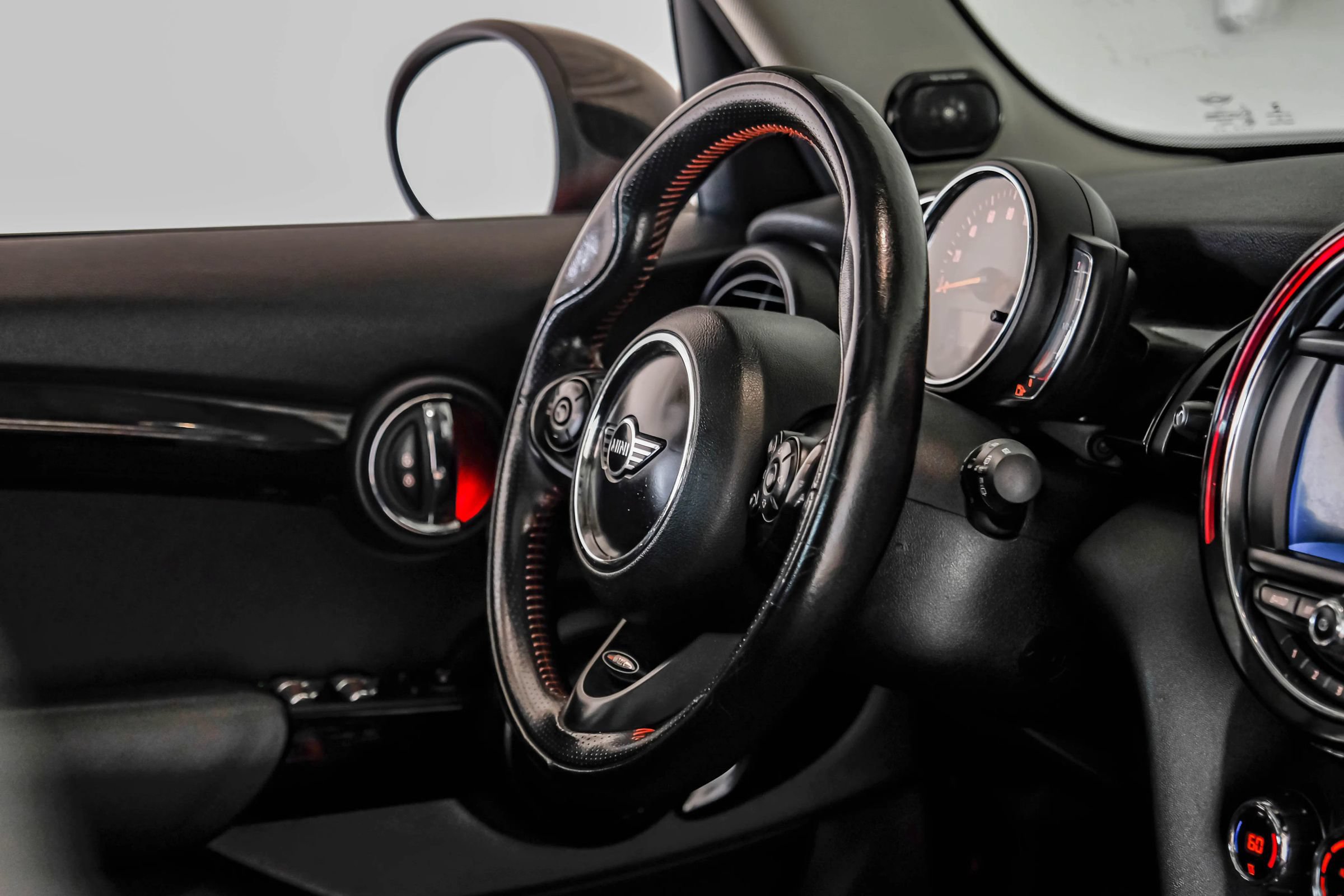Used 2019 MINI Cooper S w/ Premium Package FWD image 14