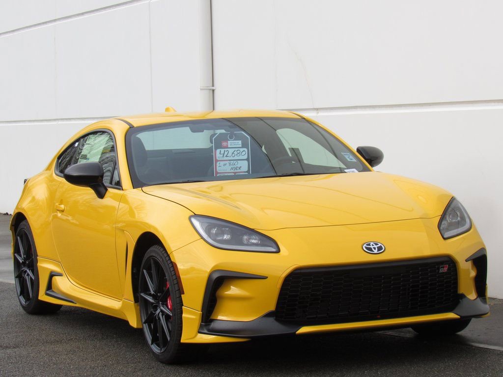 New 2026 Toyota GR86 YUZU Limited image 2