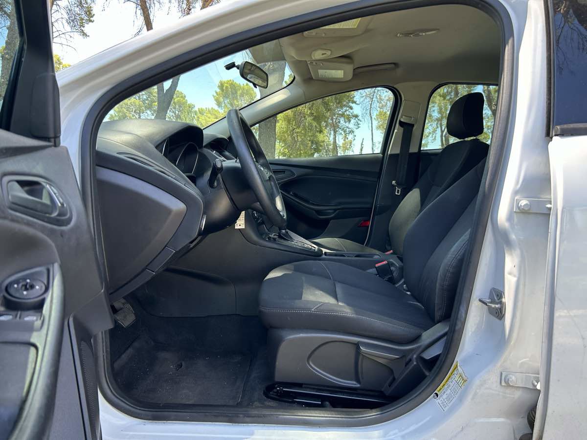 Used 2017 Ford Focus S image 14