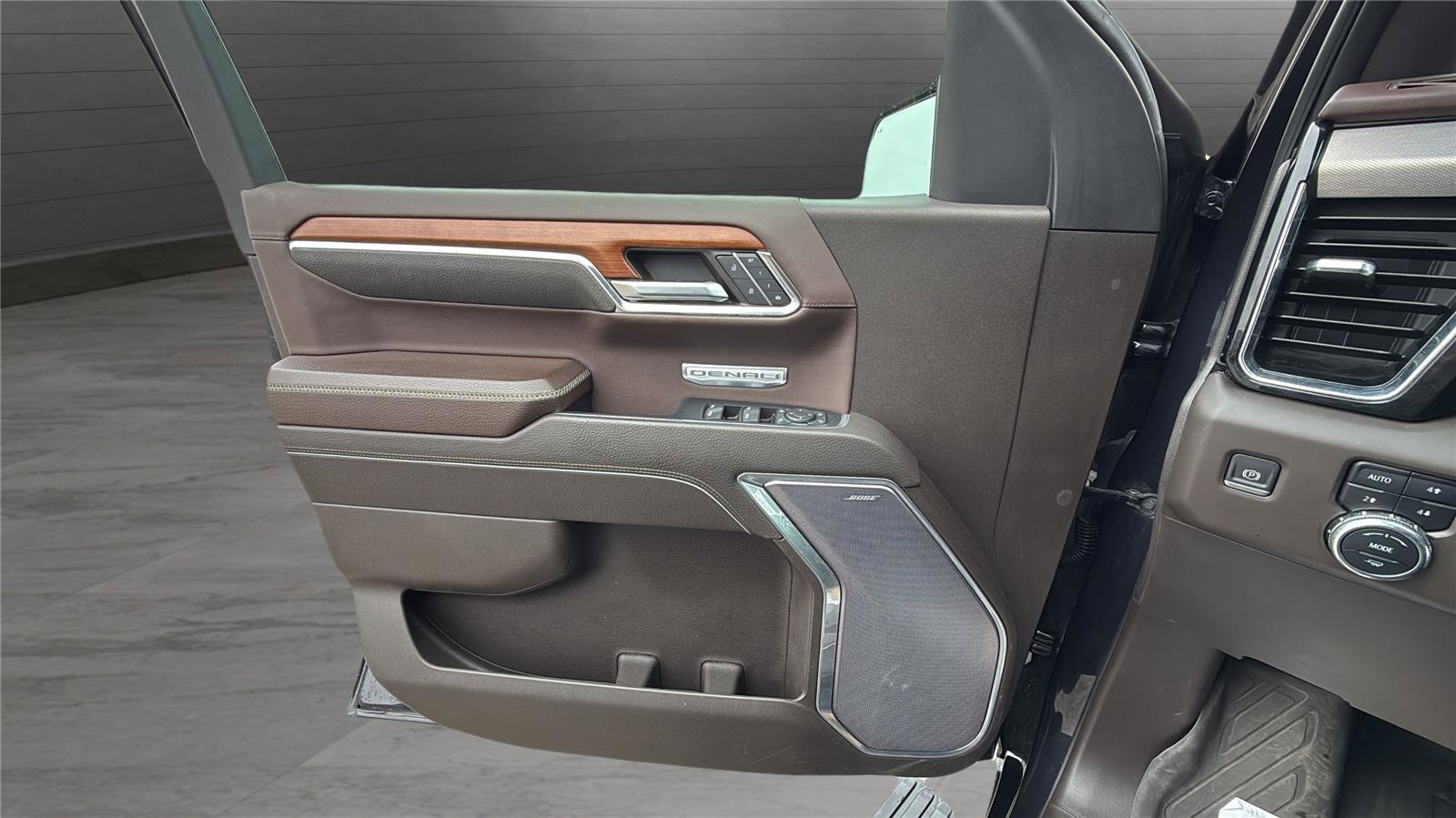 Used 2023 GMC Sierra 1500 Denali w/ Denali Reserve Package image 16