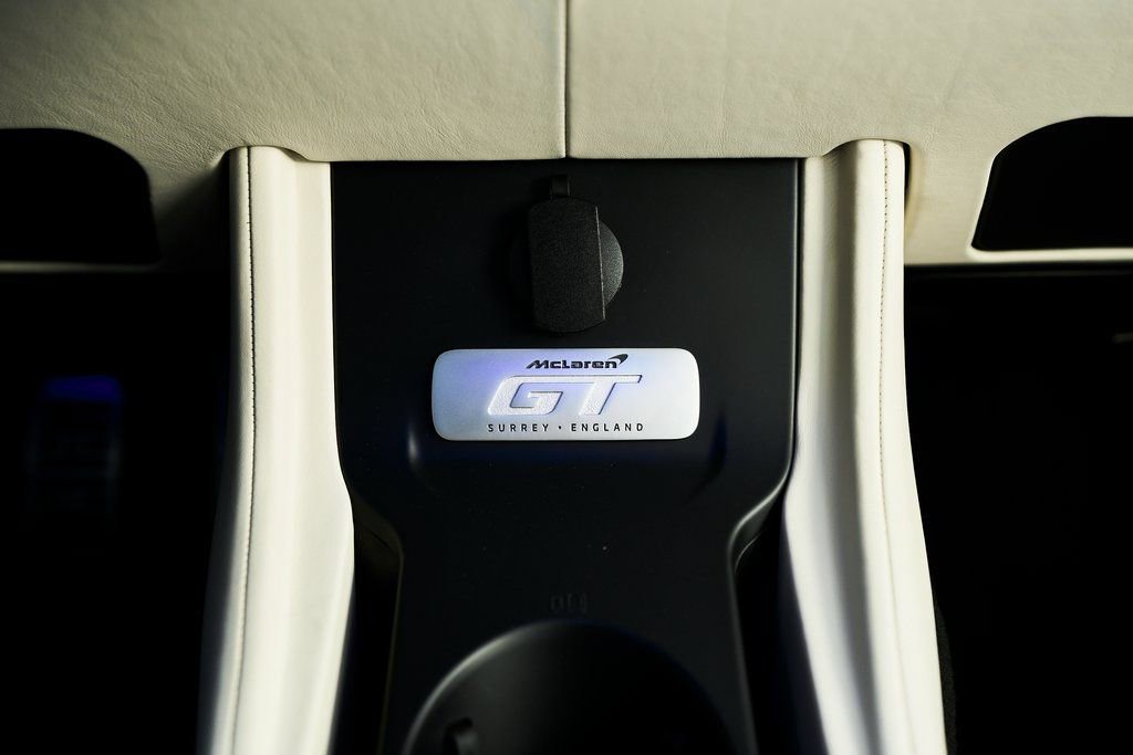 Used 2022 McLaren GT image 61