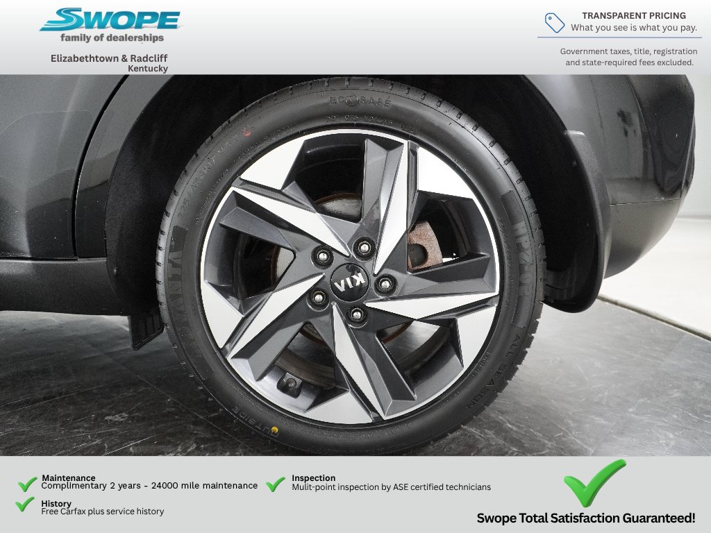 Used 2017 Kia Soul + FWD image 28