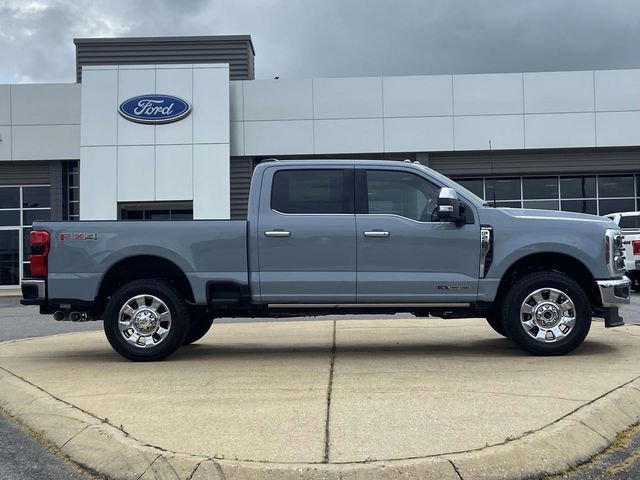 New 2026 Ford F250 4x4 Crew Cab Super Duty image 2