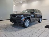 New 2026 Jeep Grand Cherokee Laredo X AWD/4WD image 2