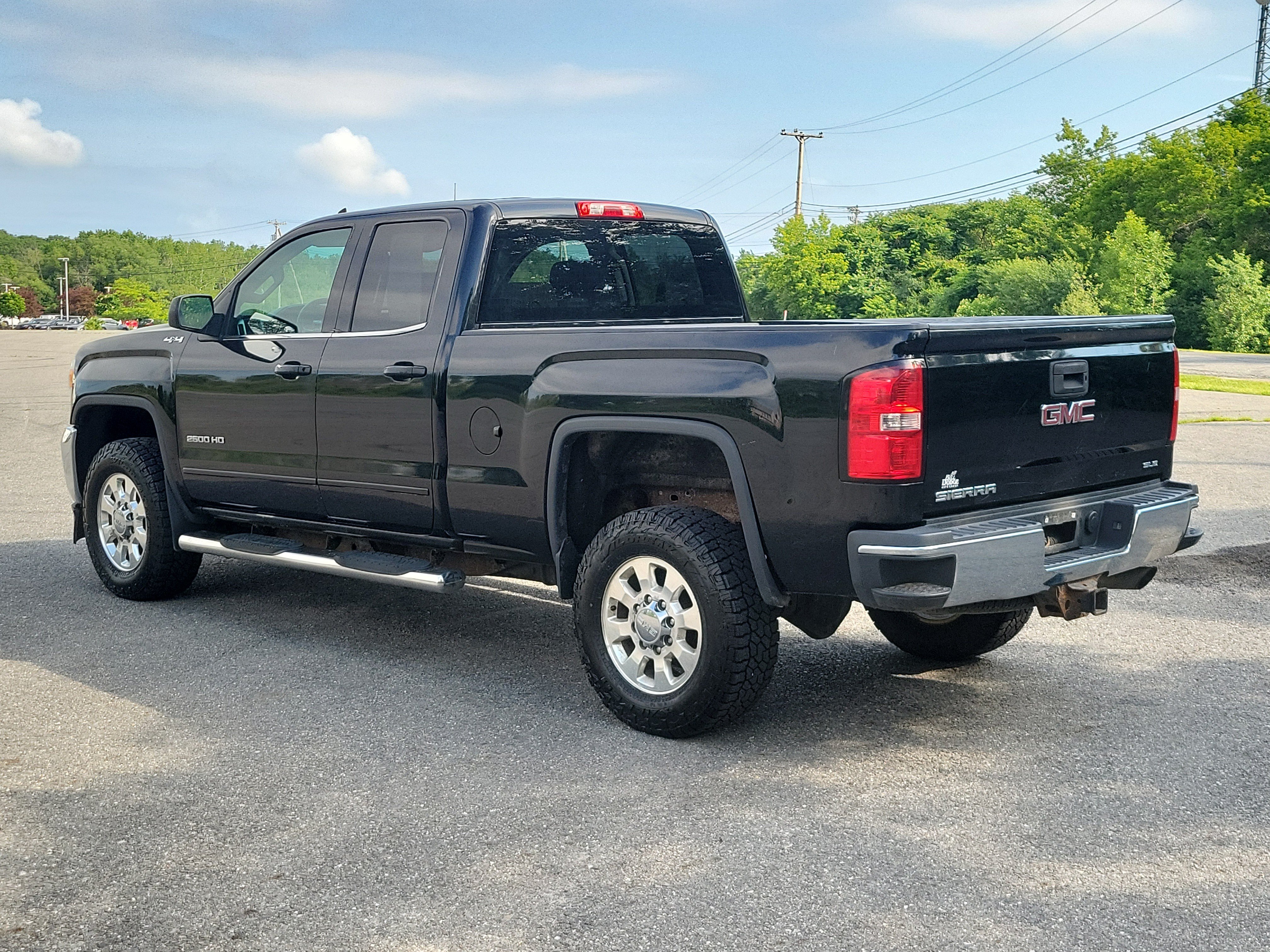 Used 2015 GMC Sierra 2500 SLE w/ SLE Preferred Package AWD/4WD image 7