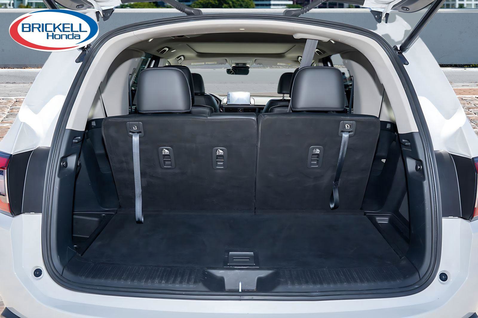 Used 2023 Honda Pilot Touring image 12