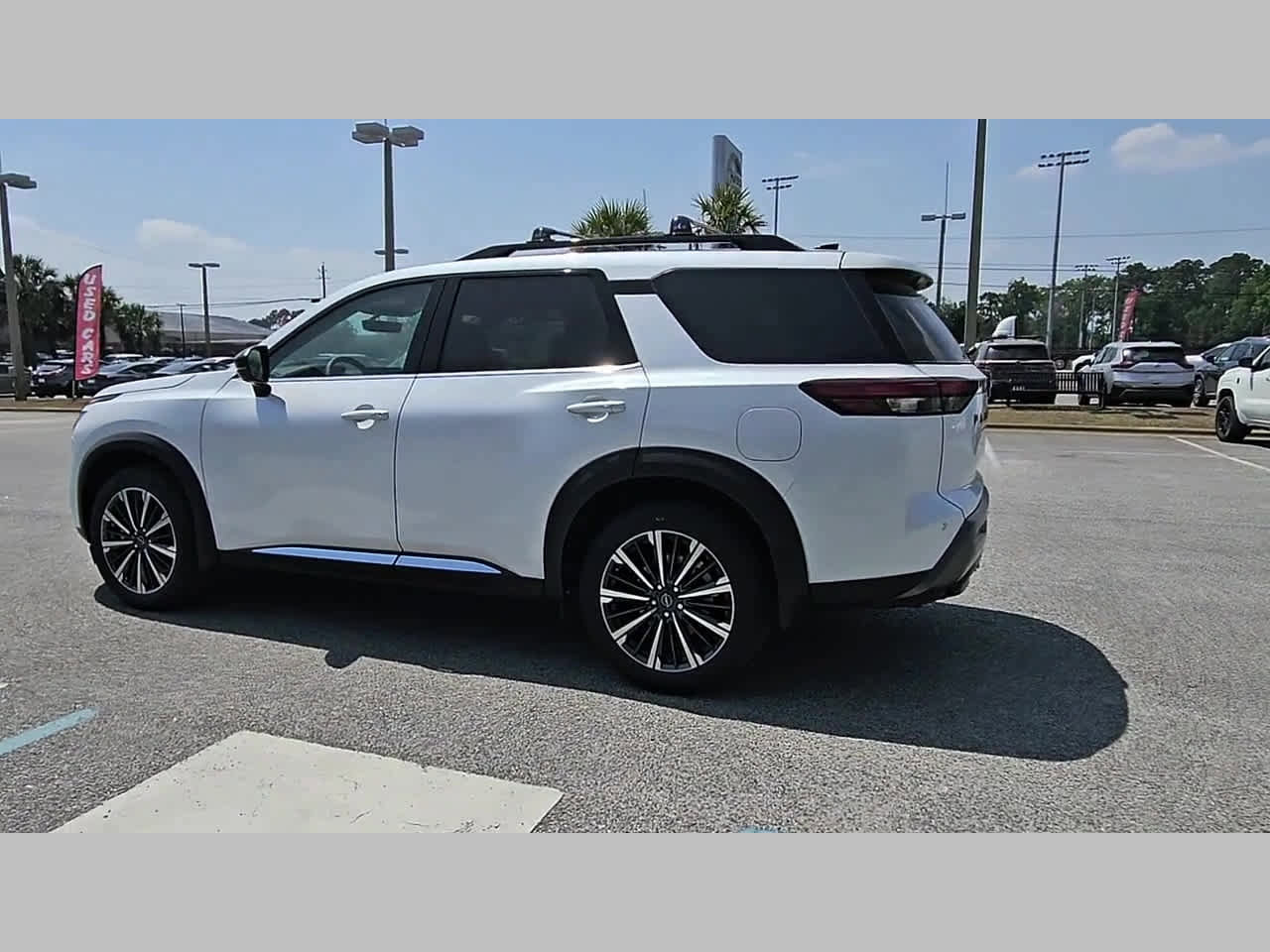 New 2026 Nissan Pathfinder Platinum FWD image 26