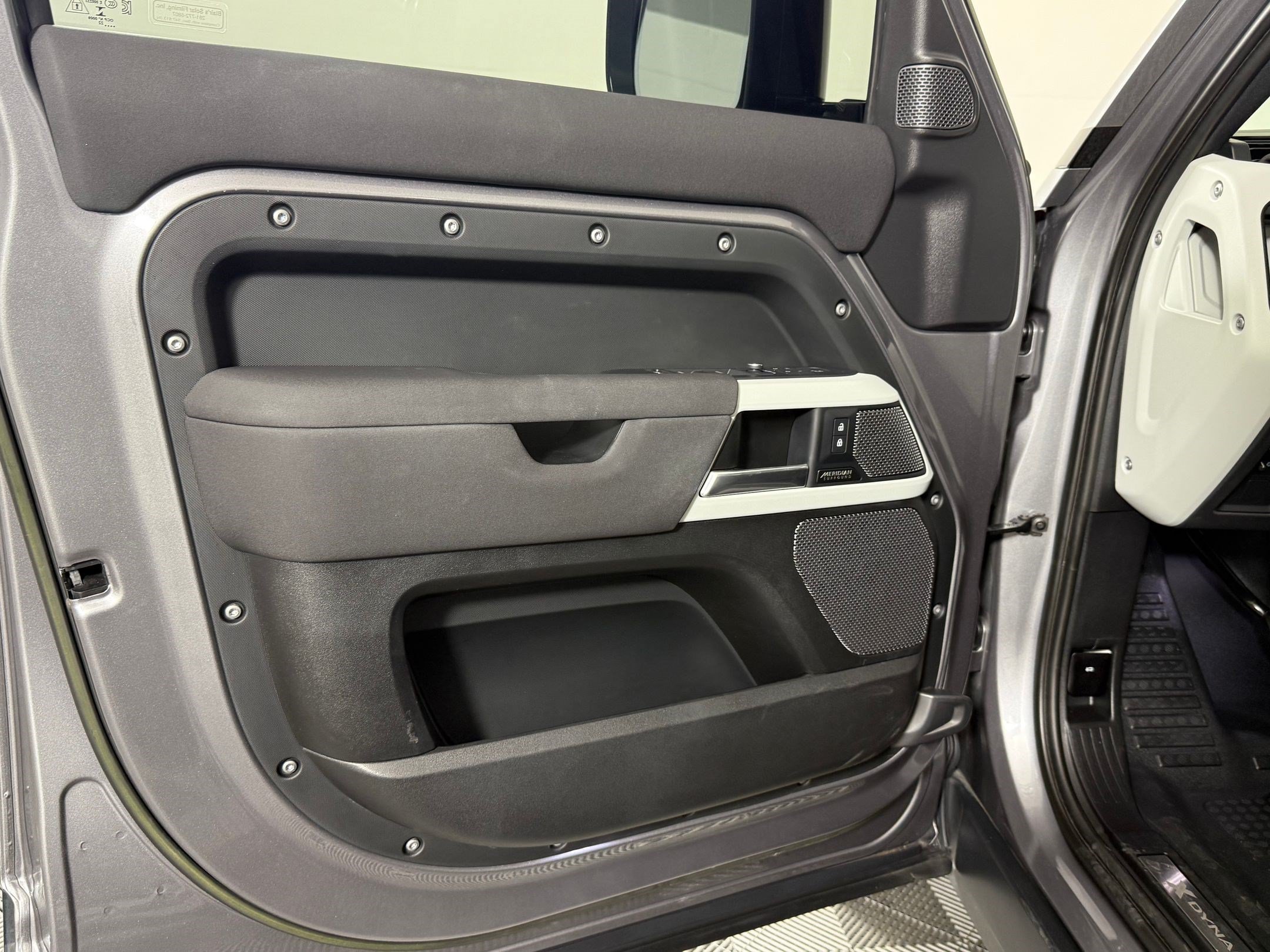 Certified 2023 Land Rover Defender 110 X-Dynamic SE AWD/4WD image 14