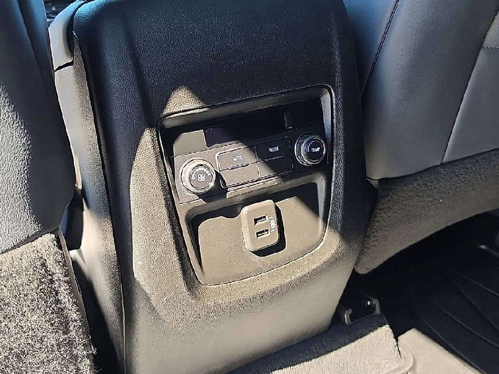 Used 2023 Buick Enclave Essence AWD/4WD image 44