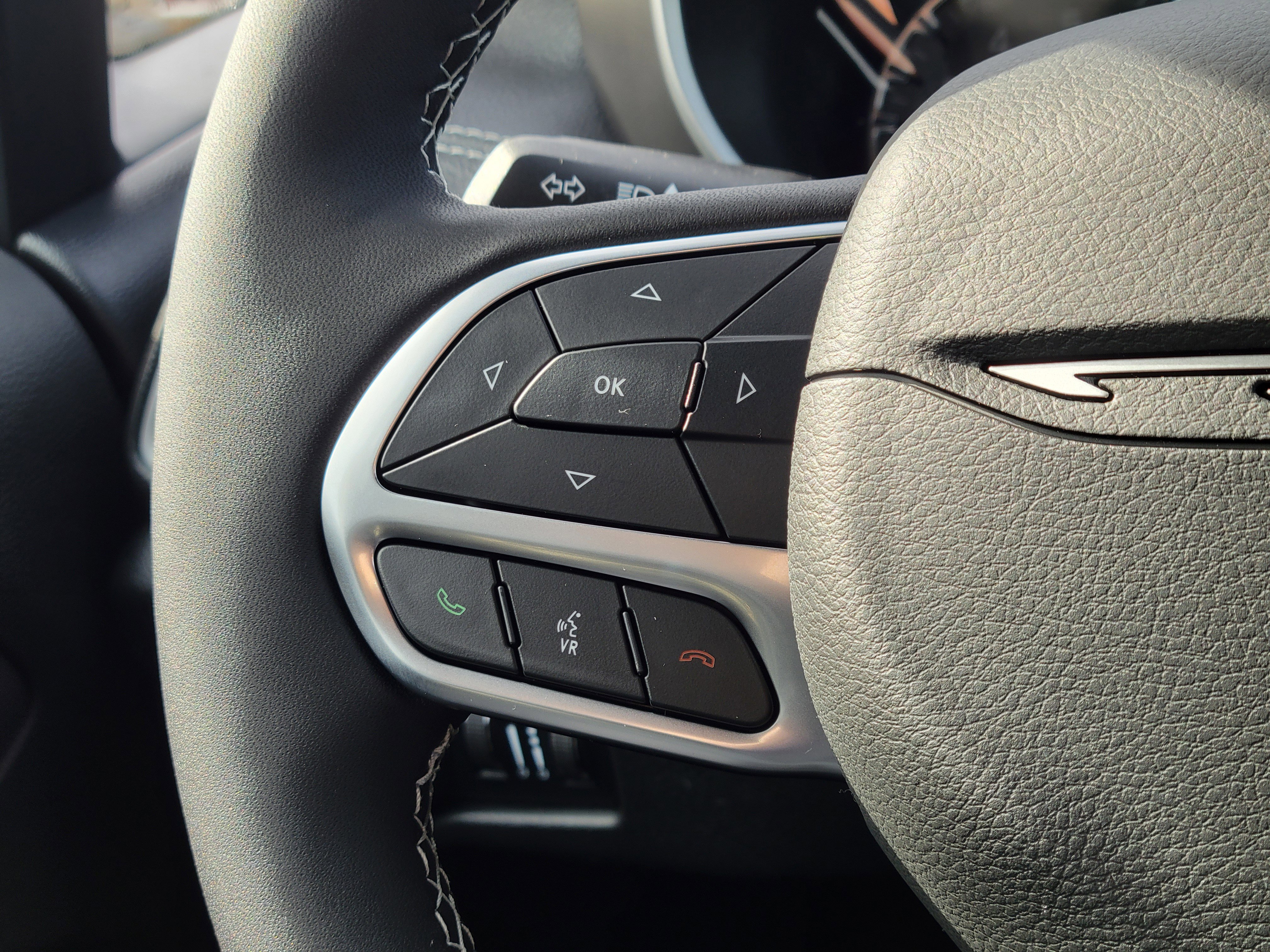 New 2027 Chrysler Pacifica Select AWD/4WD image 12