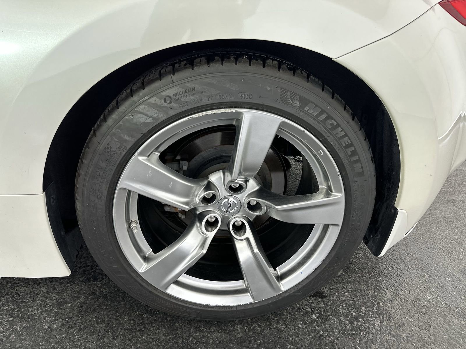 Used 2009 Nissan 370Z Touring RWD image 10