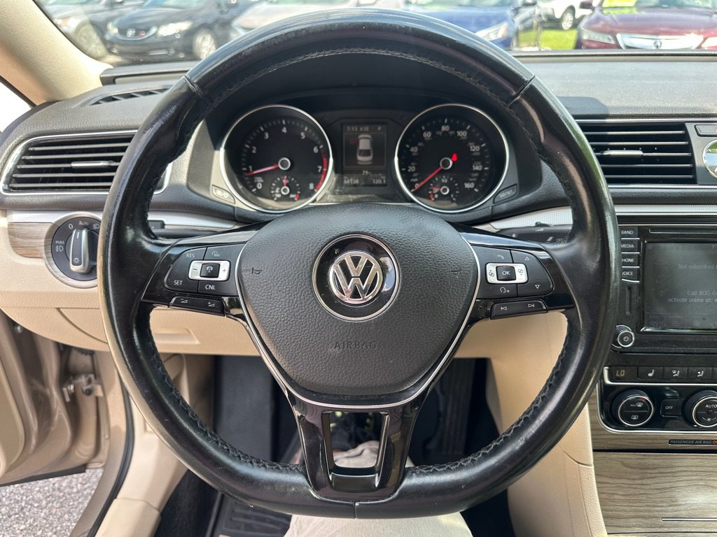 Used 2017 Volkswagen Passat 1.8T SE FWD image 17